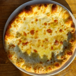 Cheesy - Taleggio, gorgonzola, parmesan et mozzarella